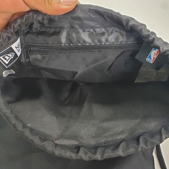 New Era Cleveland Cavaliers Logo Gym-sack Pullstring Bag Black - Picture 2 of 8